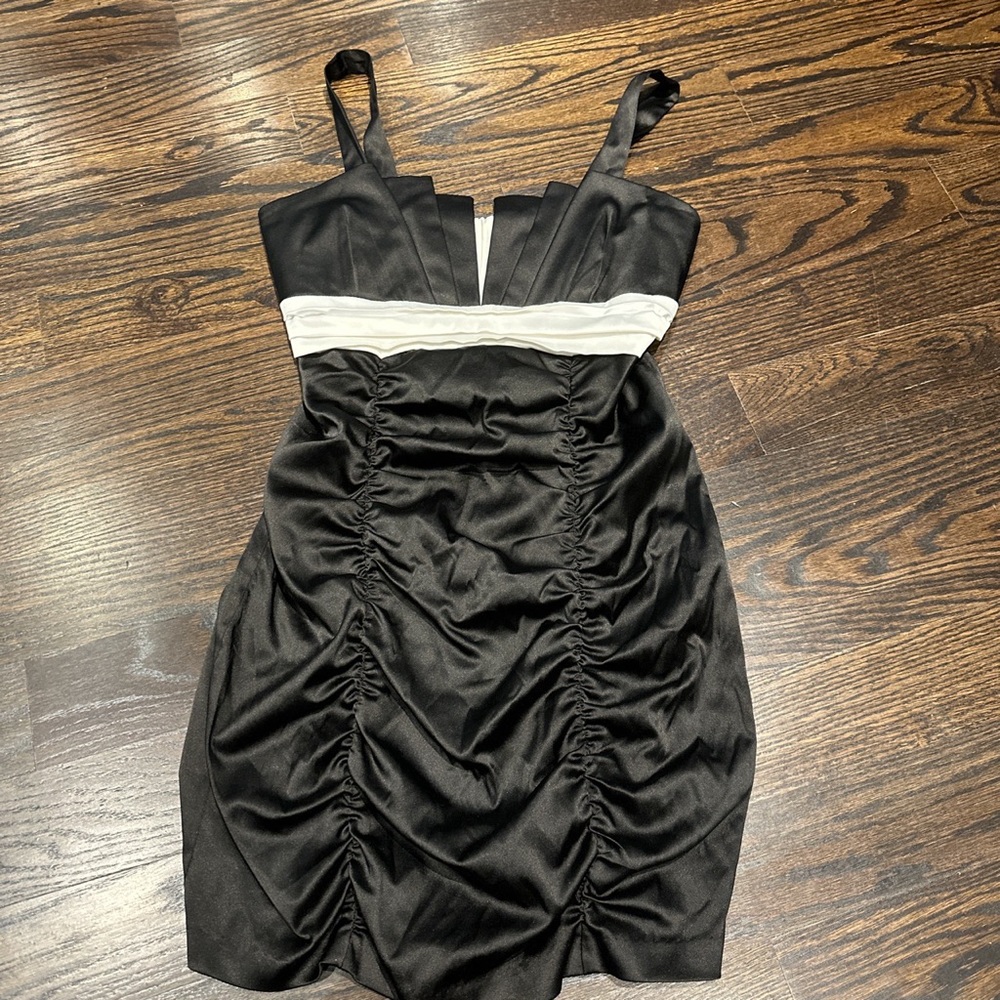 Vishes black dress